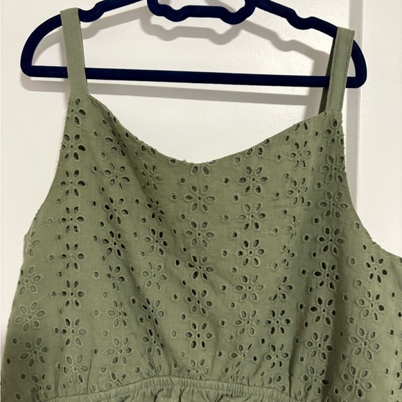 NWT Cupcakes & Cashmere Kids Green Eyelet Romper Girl's Size Large 10/12 - Picture 2 of 8